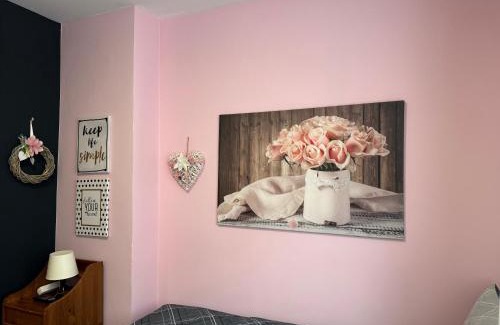 Neukoelln Apartment | BERLIN PUR - Wohnung für bis zu 12 Personen
