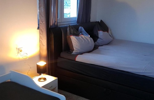 Schoenefeld Apartment | Berlin - Schönefeld grüne Wohnung