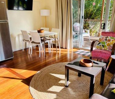 Bermagui Apartment | Bermagui Bay Beach House Bungalow in the heart of Bermagui