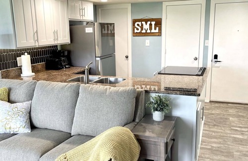 North Shore Condo | Bernard's Landing Hillside Lake Escape @ SML