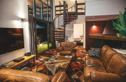 Thredbo Cabin | Bernti's Mountain Inn