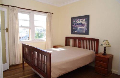 Crescent Head House | Berry, 16 East Street