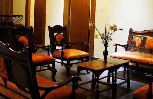 Stone House Area Hotel | Berry Hills Resort
