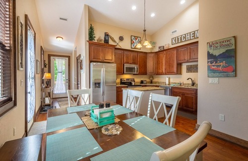Cullowhee House | Berry Patch - Modern Townhome in Small Resort Community with Pool