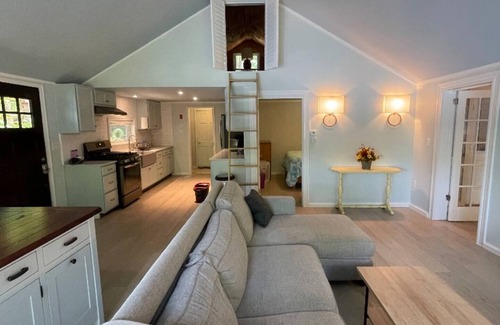Winona House | Berta's Lake Front Cottage on Winona Lake!