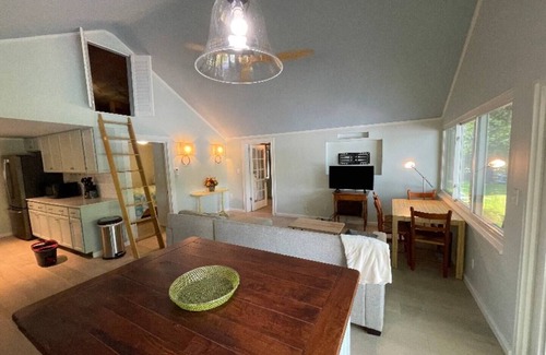 Winona House | Berta's Lake Front Cottage on Winona Lake!