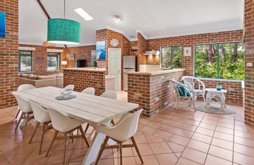 Dunsborough House | Berties Beach House