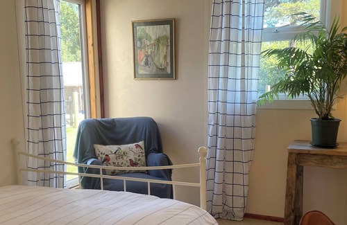 Dulverton Cottage | BERTIES BOLTHOLE, romantic, with a garden in Dulverton