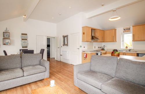 Eype Cottage | BESIDE THE SEA, family friendly, character holiday cottage in Eype