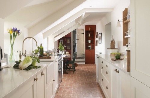Trebarwith Cottage | Besloe is a beautifully preserved Grade II listed Cornish five bedroom home
