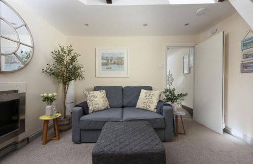 Fowey House | Bessie Ellens Cottage