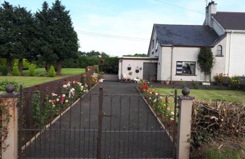 Lisnagunogue Apartment | Bessies Cottage