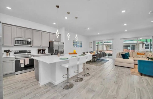 Veranda Palms House | Best 2025 Rates 12BR Veranda Palms Oasis – Sleeps 31, Only 6 Miles to Disney