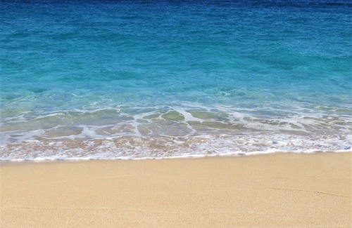Pupukea Apartment | BEST BEACH LOCATION! 5 STAR LUXURY, Modern, Spacious, ATMOS Theater, BEACH BIKES