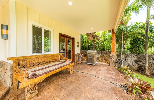 Pupukea Apartment | BEST BEACH LOCATION! 5 STAR LUXURY, Modern, Spacious, ATMOS Theater, BEACH BIKES