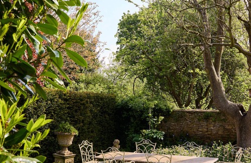 Lechlade Cottage | Best Design Stay Finalist/Top 12 Luxury Stays UK