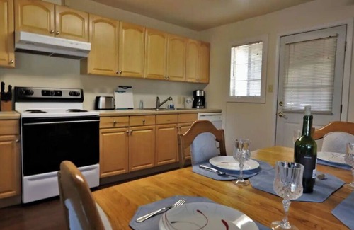 Clear Lake Cabin | Best Fishing in Clearlake Oaks at the Bass house. . . By the water.