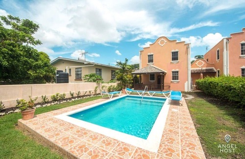 Gall Hill House | Best for Groups Townhome w/Pool & Walk to Beach