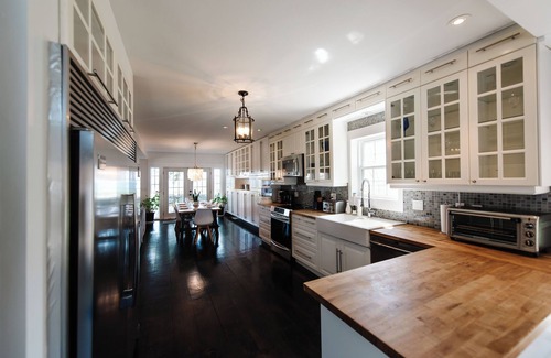 Hamilton House | Best Kept Secret Fire pit, Hottub, with Stunning lake Views!