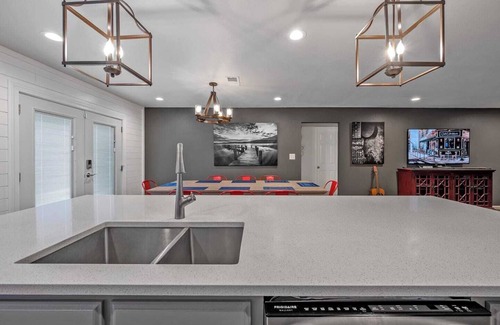 Mead House | Best kitchen in Texoma! New! Playroom!