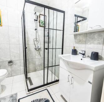 Talimhane Apartment | Best Location and Big Flat