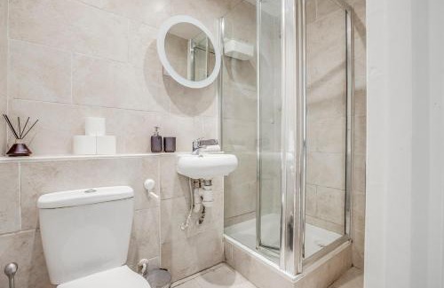 Markhouse Apartment | Best location for all of London