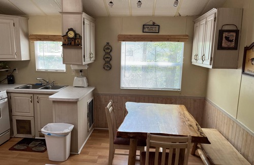 South Casco RV Rental | Best location in point Sebago! Walk to beach and restaurants!