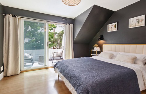 Madison House | Best Location in the Heart of Madison! Pet-Friendly and Perfect for Remote Work