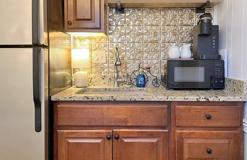 Harpers Ferry Apartment | Best location! The Ohio Suite @ historic 1799 Inn