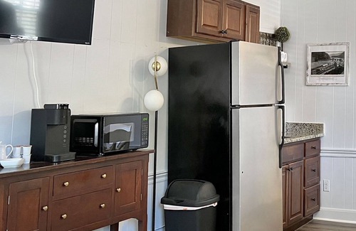 Harpers Ferry Apartment | Best location! The Ohio Suite @ historic 1799 Inn