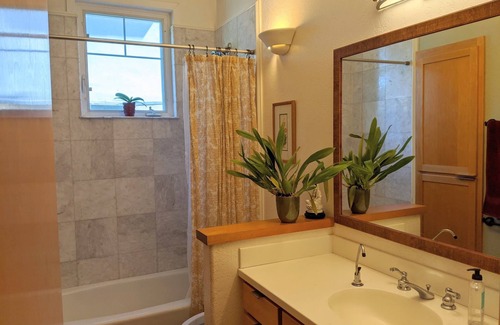 Mill Valley House | Best Mill Valley Location, PETS OK, High End, Gourmet, long term starts May 15