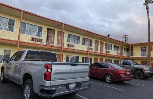 Barstow Hotel | BEST MOTEL on Historic Route 66, Barstow
