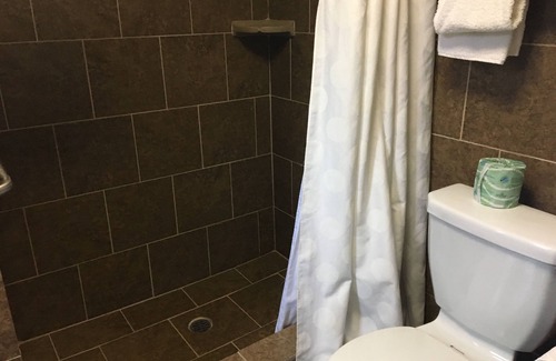 Reynolds Corners Hotel | Best Motel