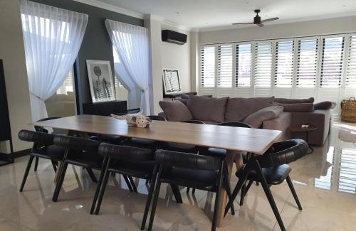 Hartbeespoort House | Best of Both in Pecanwood Estate