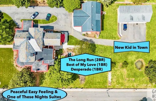 Daniels Hill Apartment | Best of My Love - CA King Size Bed+ - Sleeps 2-4