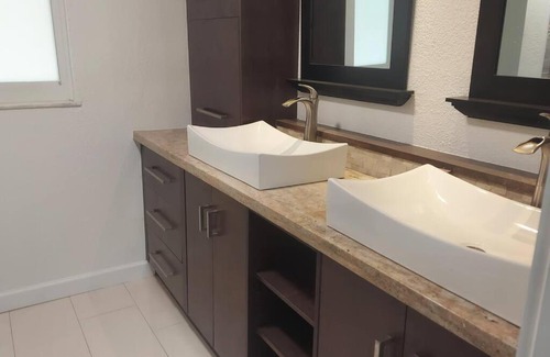 South Corals House | Best of Oakland Park, with heated enclosed pool