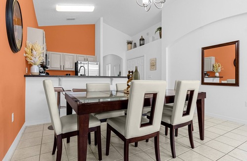 Highgate Park House | Best of Orlando Relaxing Quiet Pool Vacation Home