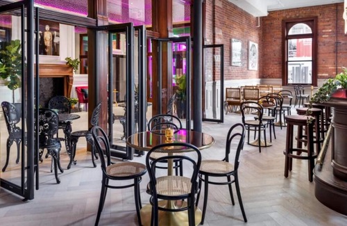 Beaconsfield Village House | Best Place to Stay in Toronto! On-Site Restaurant, Pet-Friendly