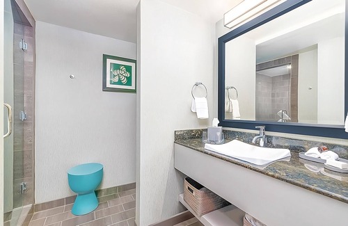 Carlsbad Village Hotel | Best Place to Stay in Carlsbad! Beachfront Property with Outdoor Pool
