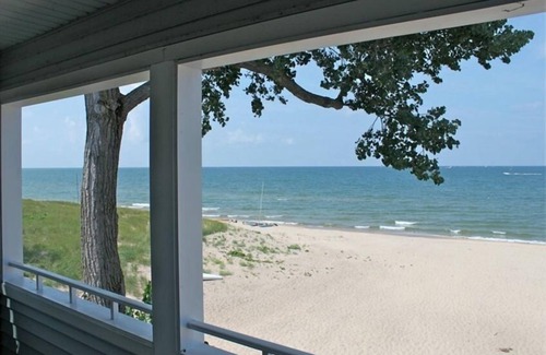 Macatawa House | Best Rental Cottage in Lake Macatawa! Perfect for families