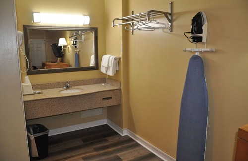 Jacksonville Hotel | Best Rest Inn