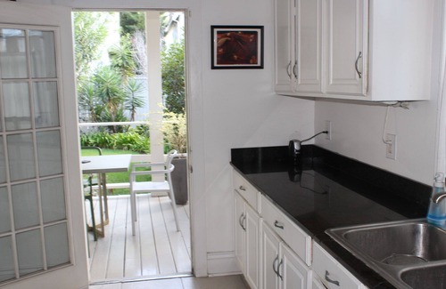 Touro House | Best uptown location for families!