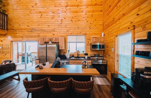 Frenchburg Cabin | Best Views in RRG | Game Room | Hot Tub | Caves