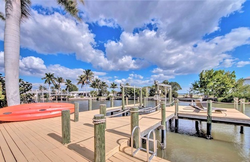Biggar Villa | best water location - Florida style - Matlacha at Cape Coral