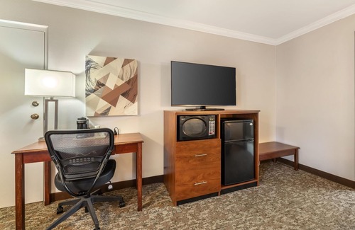 Great Bend Hotel | Best Western Angus Inn