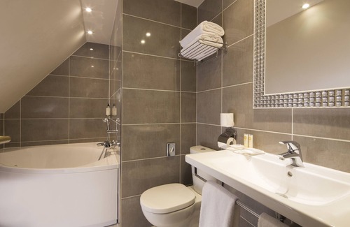 Quartier du Faubourg-Montmartre Hotel | Best Western Anjou Lafayette Opera