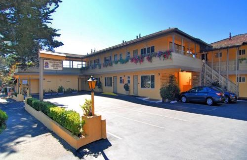 Northwest Carmel Hotel | Best Western Carmel's Town House Lodge