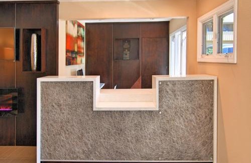Northwest Carmel Hotel | Best Western Carmel's Town House Lodge