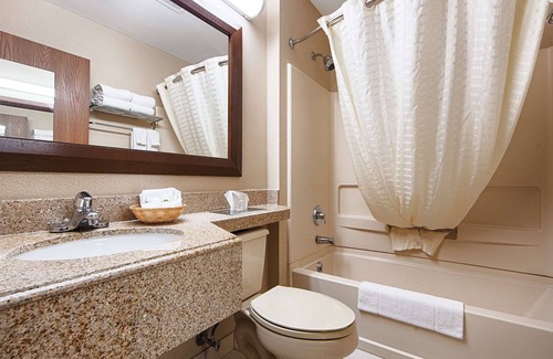 Batavia Hotel | Best Western Crown Inn & Suites