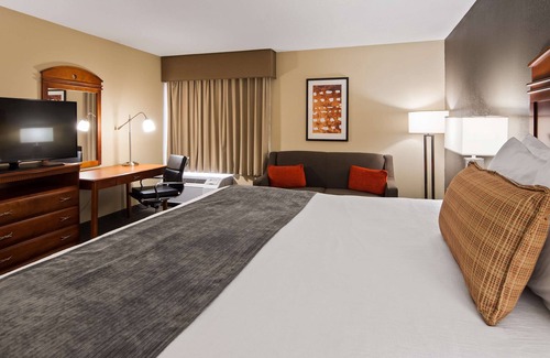 Effingham Hotel | Best Western Delta Inn